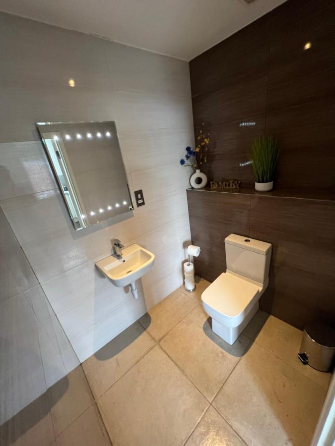3Bed Flat 3Wc And Great Location Near Excel City Airport O2 And Canning Town Station Villa Londra Dış mekan fotoğraf