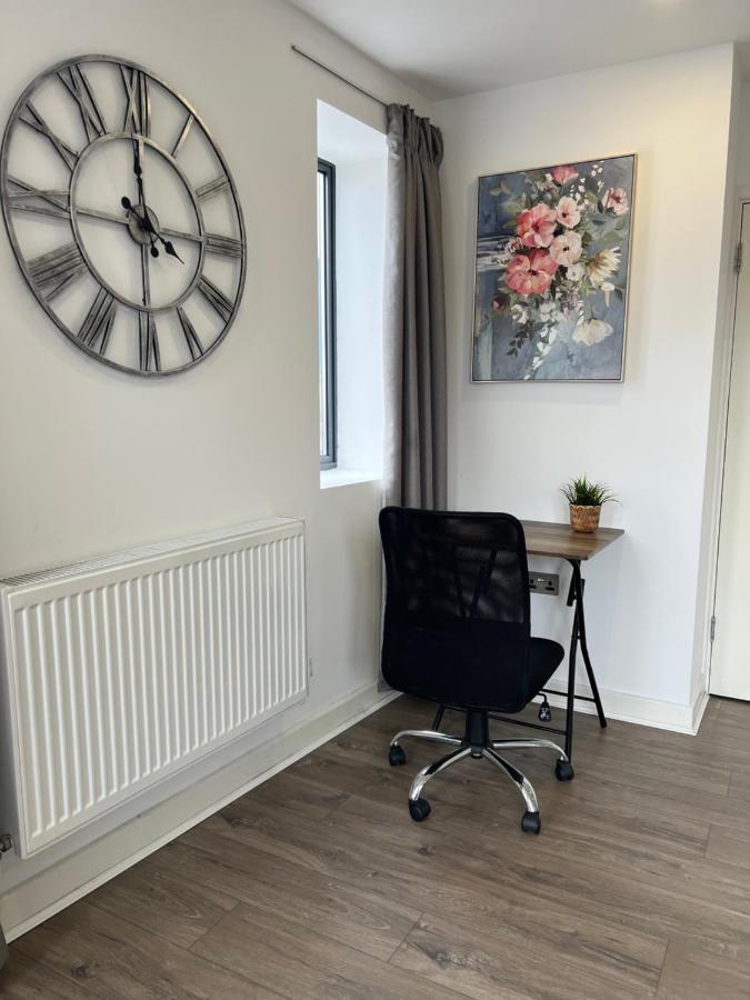 3Bed Flat 3Wc And Great Location Near Excel City Airport O2 And Canning Town Station Villa Londra Dış mekan fotoğraf