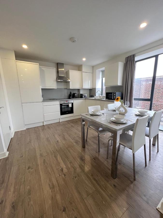 3Bed Flat 3Wc And Great Location Near Excel City Airport O2 And Canning Town Station Villa Londra Dış mekan fotoğraf