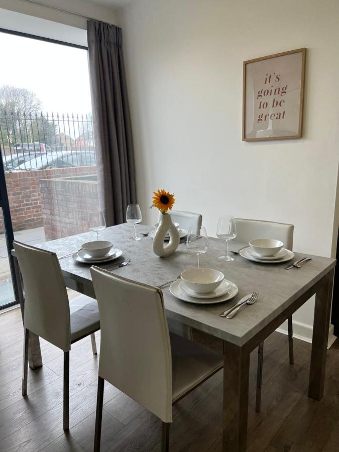 3Bed Flat 3Wc And Great Location Near Excel City Airport O2 And Canning Town Station Villa Londra Dış mekan fotoğraf