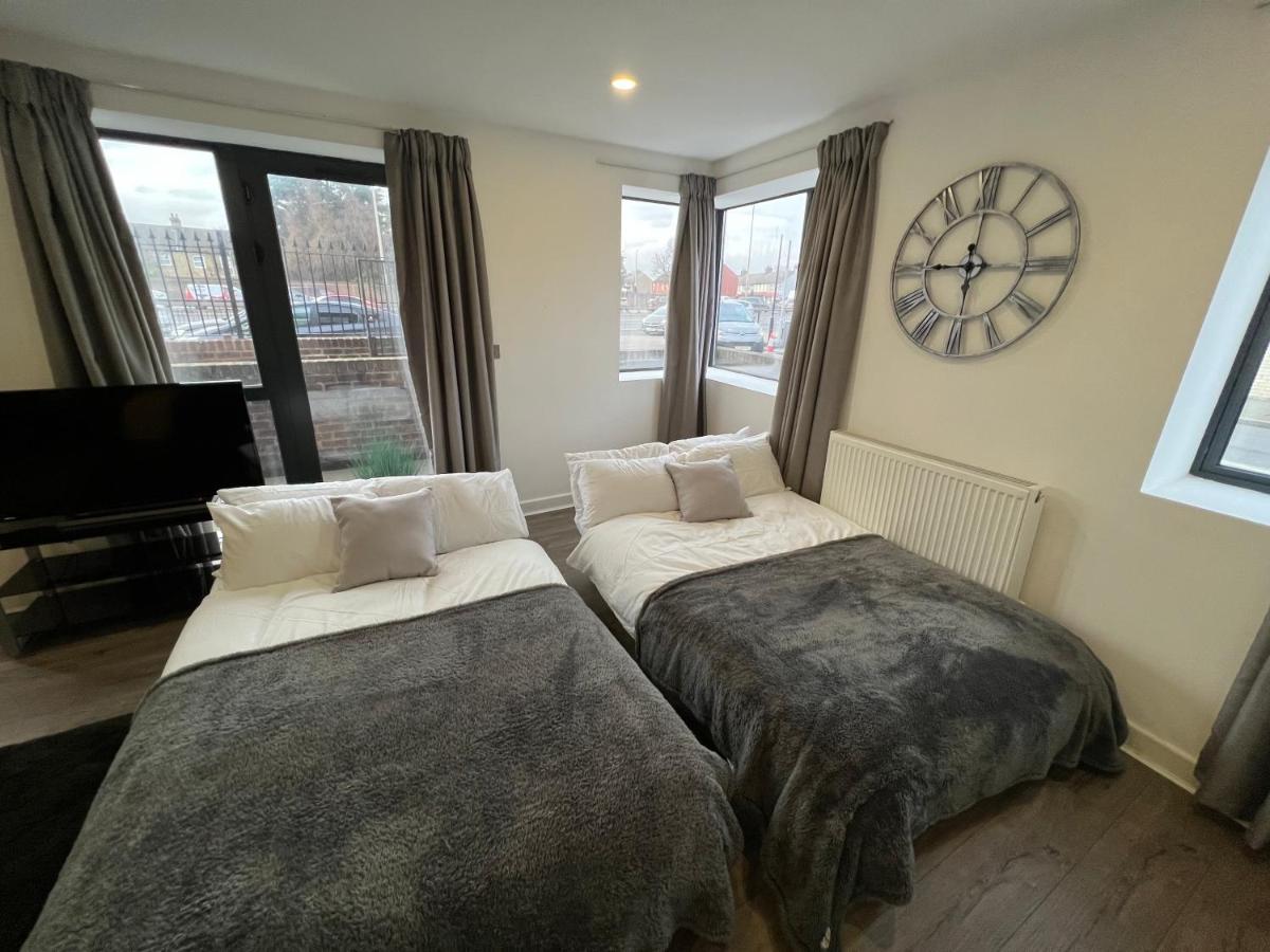 3Bed Flat 3Wc And Great Location Near Excel City Airport O2 And Canning Town Station Villa Londra Dış mekan fotoğraf